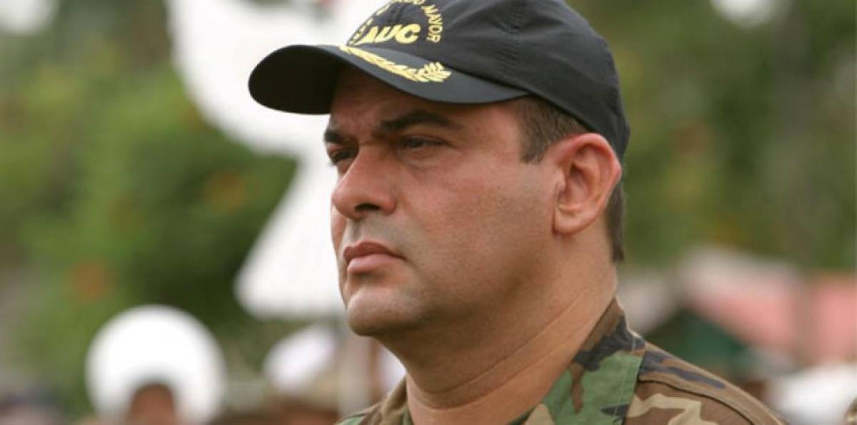 Colombia: ¿hace bien Gustavo Petro en nombrar al líder paramilitar Salvatore Mancuso como negociador de paz?
