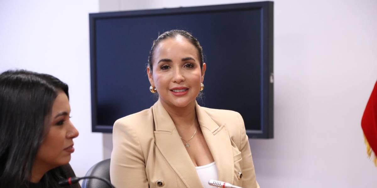 La Asamblea evalúa sanción contra Yadira Bayas por simulación de asistencia