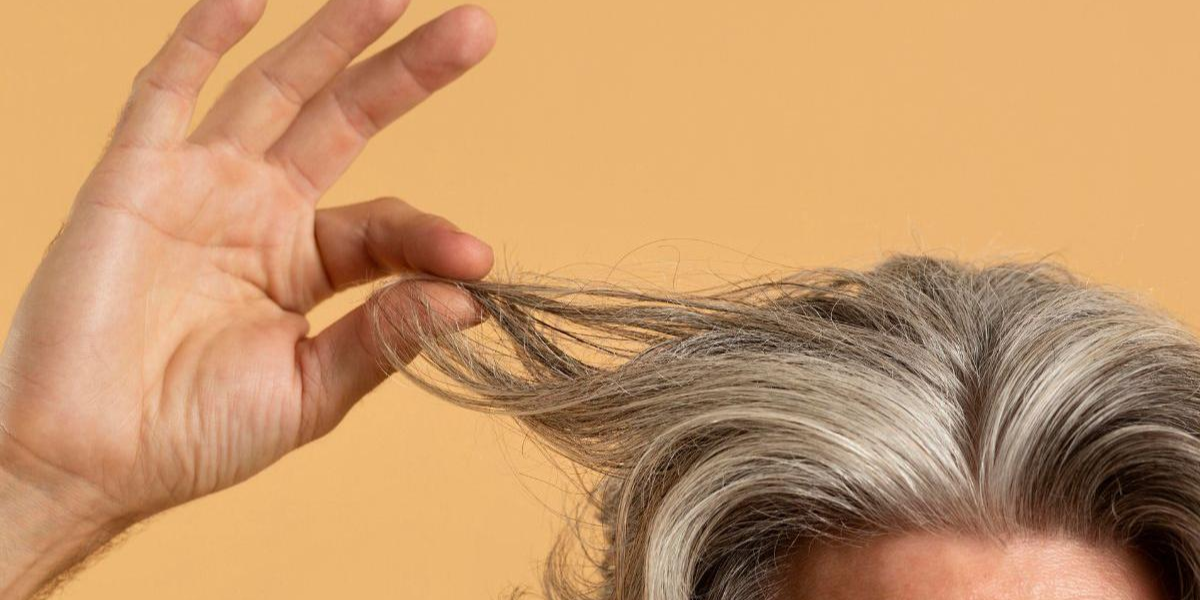 El secreto para estimular la producción de melanina y eliminar las canas