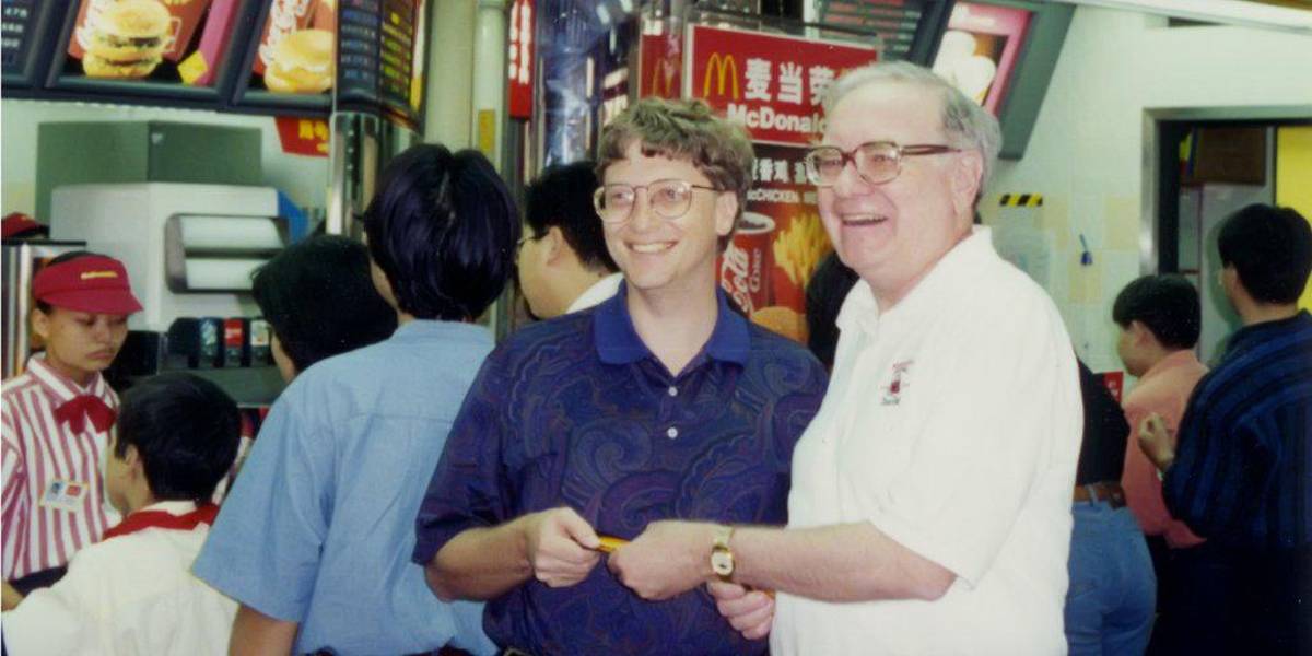 Bill Gates y su exclusiva tarjeta dorada de McDonald’s que le permite obtener comidas gratis de por vida