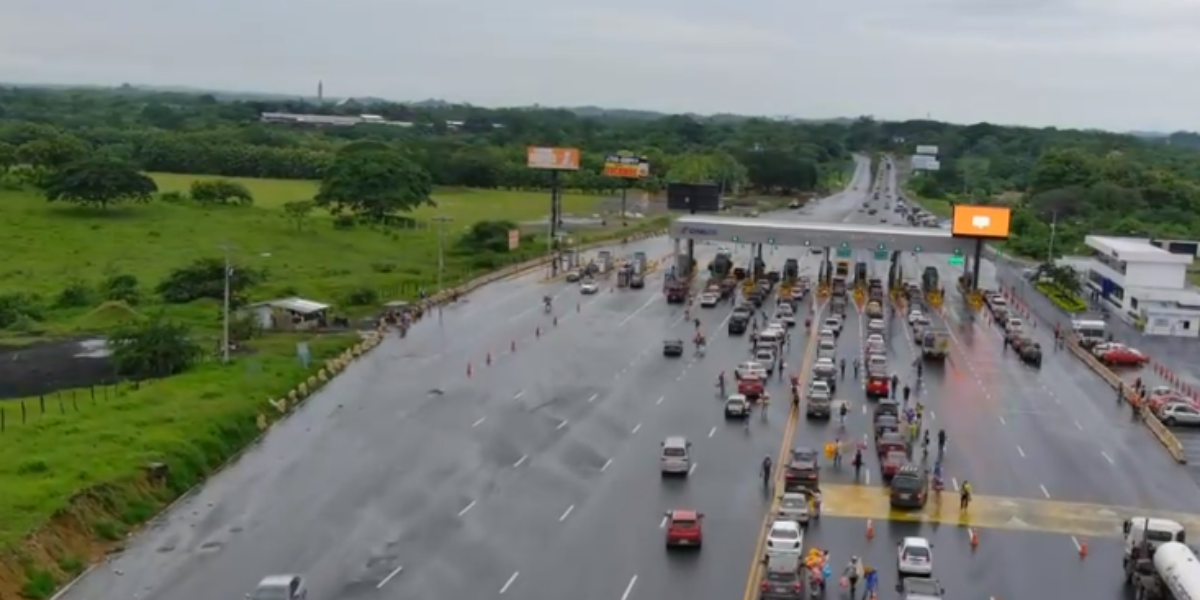 El Municipio de Guayaquil evalúa la realización de la Metrovía en la Vía a la Costa