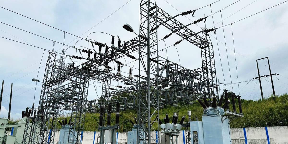 Inés Manzano destaca venta de electricidad a Colombia, pero Ecuador paga mucho más por importaciones