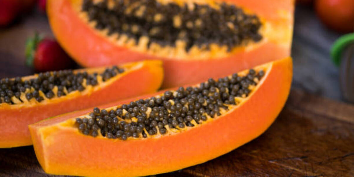 Los beneficios de la papaya: así debes de consumirla si quieres desinflamar tu abdomen
