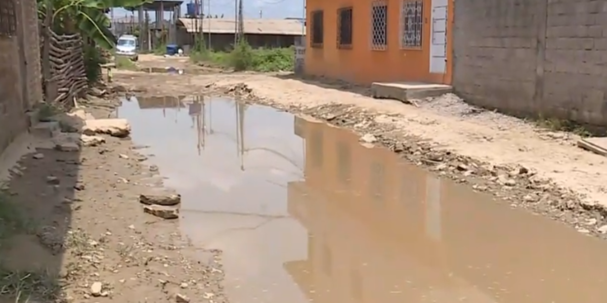 Niños afectados por mala calidad del agua en Cooperativa Nuevos Horizontes de Durán