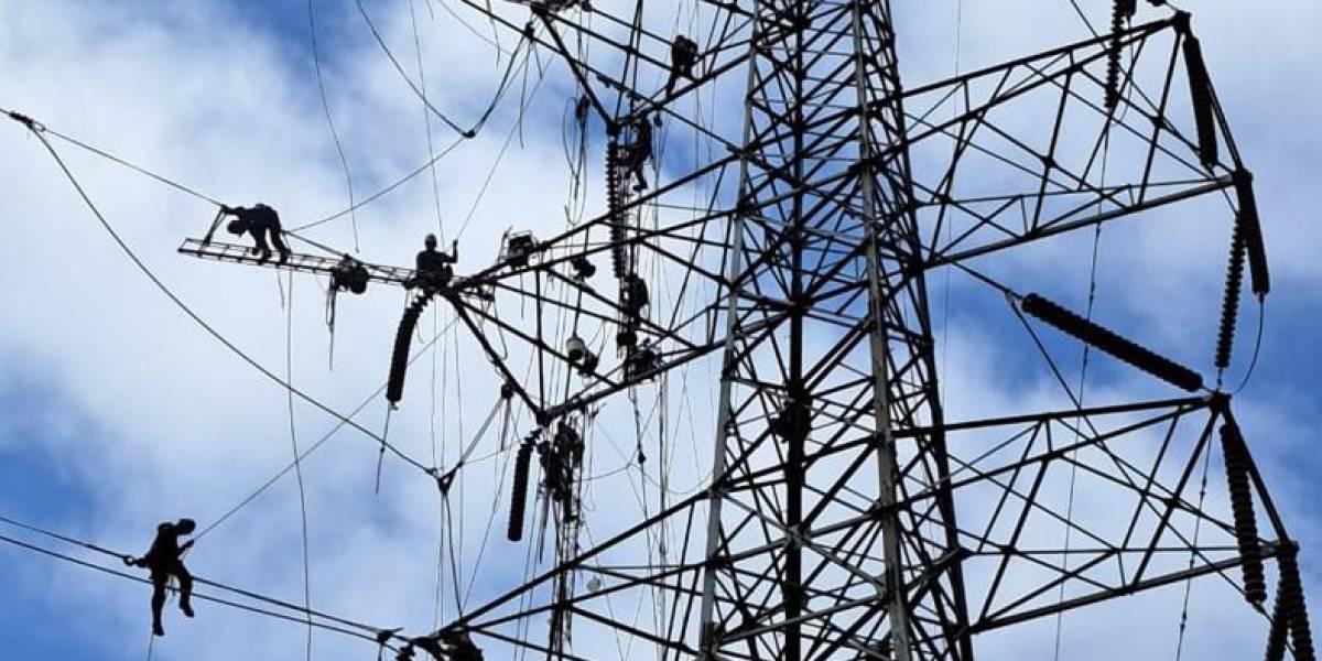 El Gobierno plantea un nuevo modelo del sector eléctrico, orientado a la participación privada