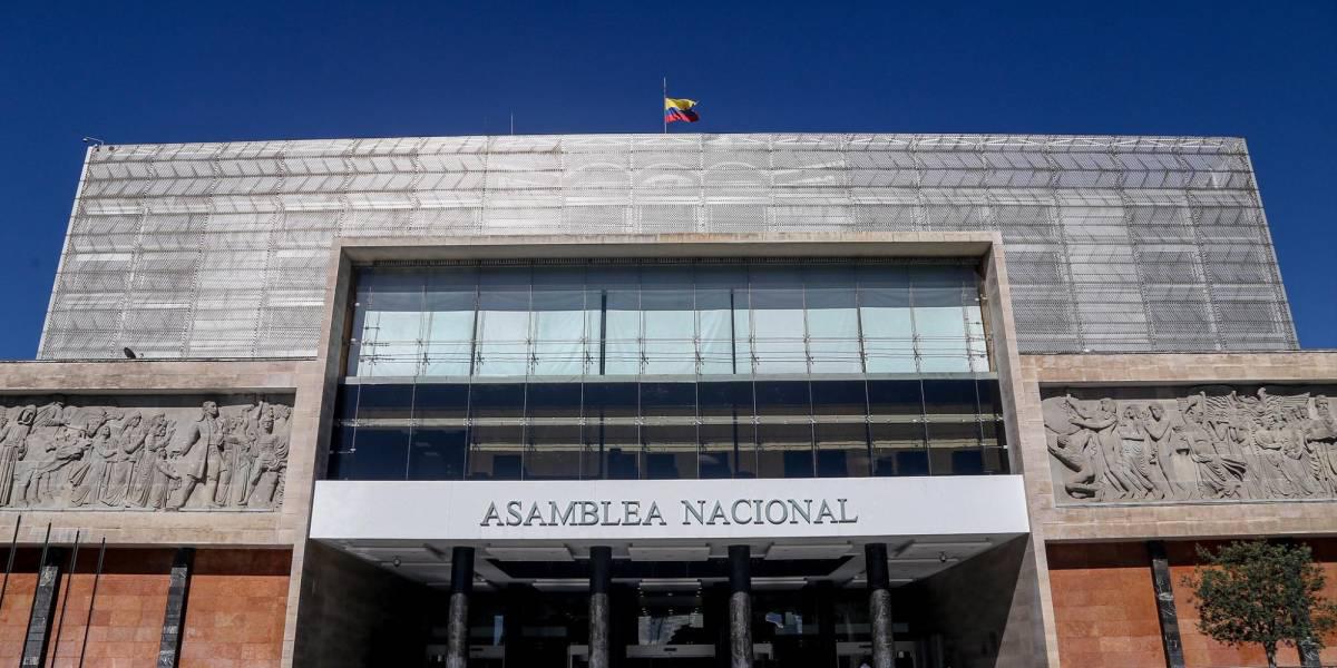 La Asamblea Nacional destina casi un millón de dólares en boletos de avión