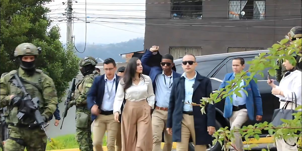 Verónica Abad está en Ecuador, pero desapareció de la escena política