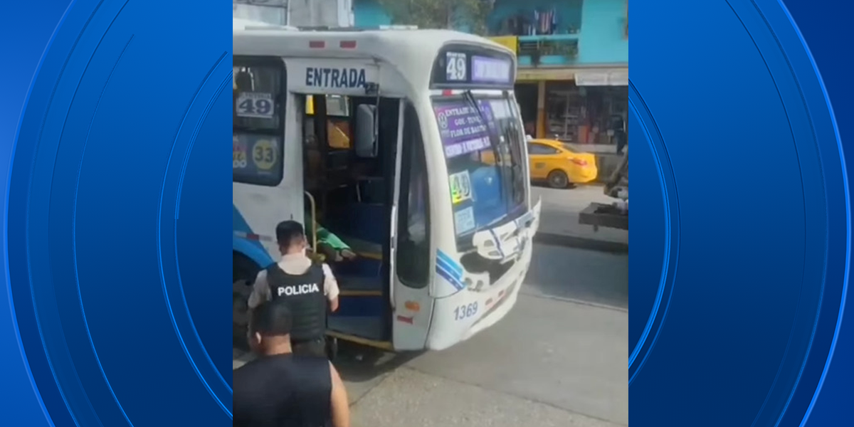 Una pasajera de un bus fue asesinada por extorsionadores en Guayaquil