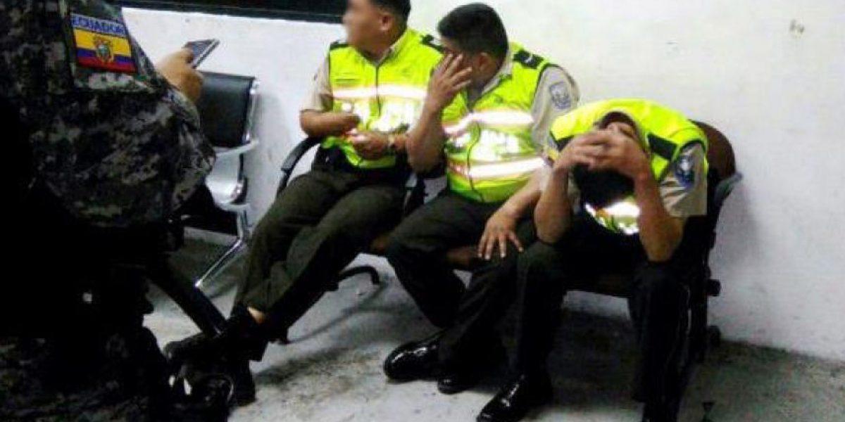 Guayas: detienen a 2 presuntos robacasas que usaban uniformes falsos de policía, uno de ellos sería agente activo