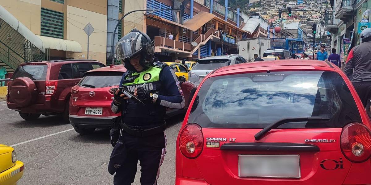 Pico y placa en Quito: estas son las restricciones de movilidad para este viernes 12 de abril