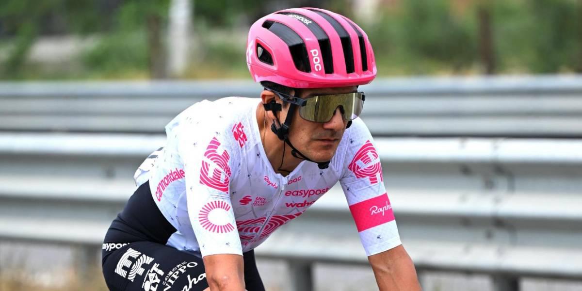Richard Carapaz resiste y se sostiene en el cuarto lugar del Giro de Italia 2025