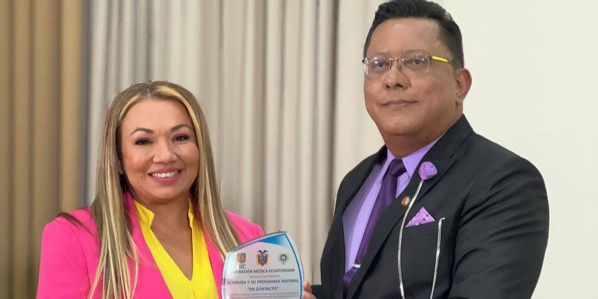 En Contacto recibió un reconocimiento del Colegio de Médicos del Guayas