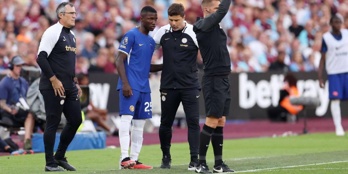 La prensa inglesa culpa a Mauricio Pochettino del mal juego de Moisés Caicedo en el Chelsea