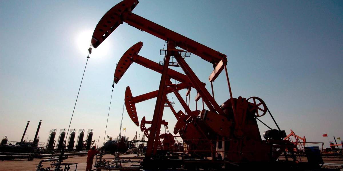 El petróleo de Texas sube hasta 77,87 dólares el barril