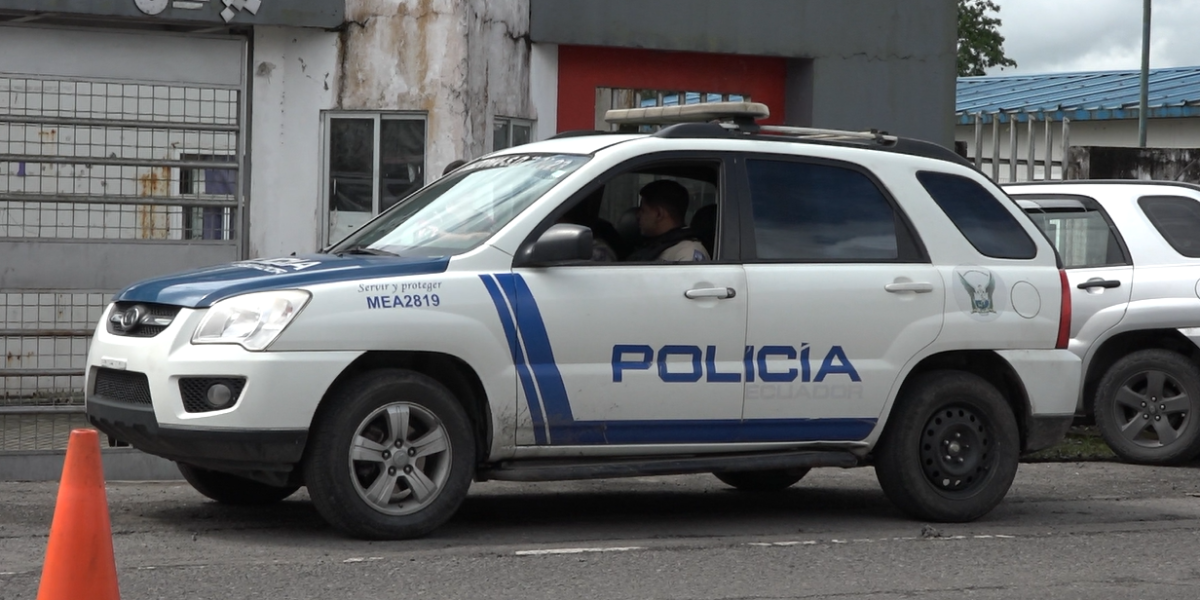 El adolescente que amenazó con un revólver a profesor compañeros fue liberado