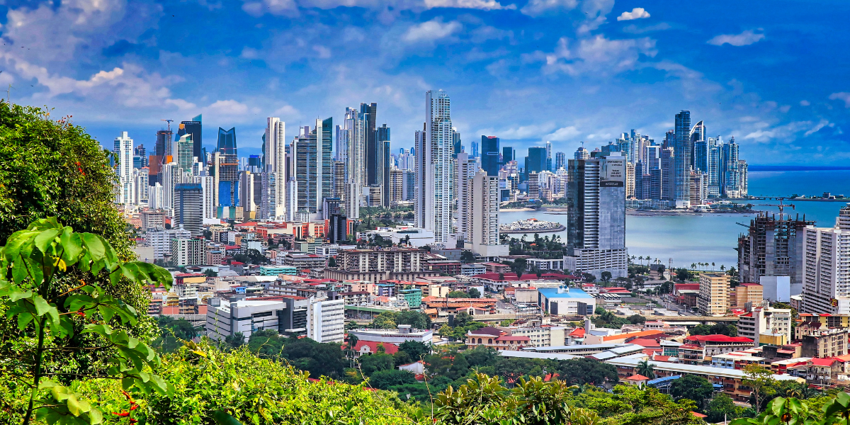 Panamá saldrá de la lista de paraísos fiscales de Ecuador, tras acuerdo tributario