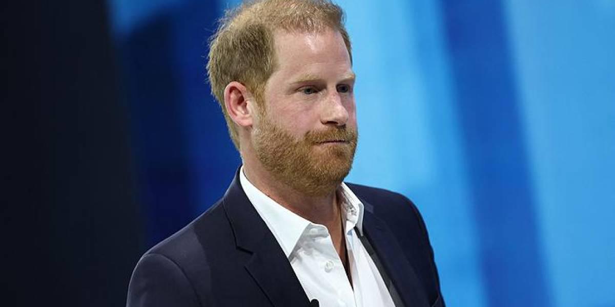 El príncipe Harry dona casi USD 1,5 millones a una organización benéfica para niños