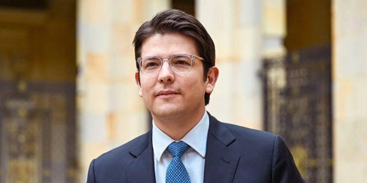 Miguel Uribe, senador colombiano, permanece en estado crítico tras una hemorragia cerebral