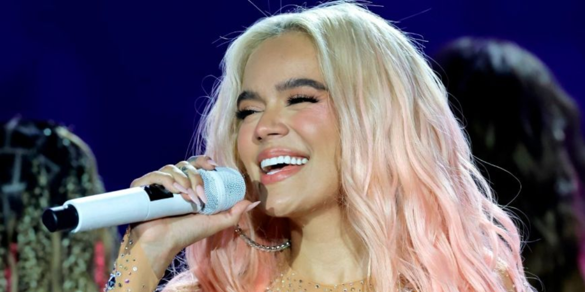 Karol G sorprende en concierto al afirmar que está comprometida, ¿se acerca una boda?