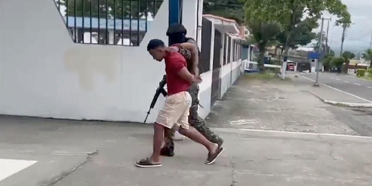 Violencia en Esmeraldas: la Policía informa la detención de dos sospechosos de colocar artefactos explosivos