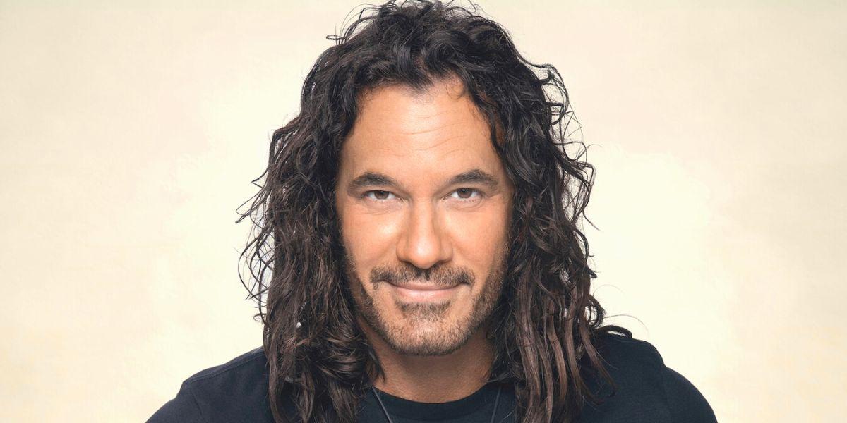 Mario Cimarro muestra la primera imagen de su hija recién nacida