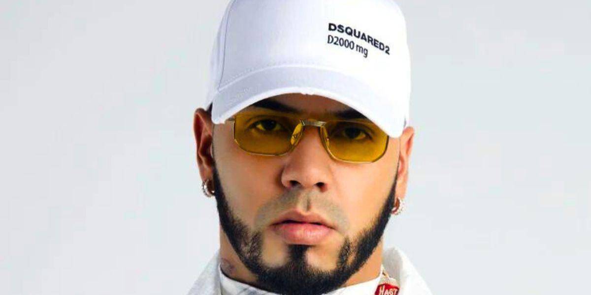 Anuel AA revela el rostro de su hija con Yailin por error