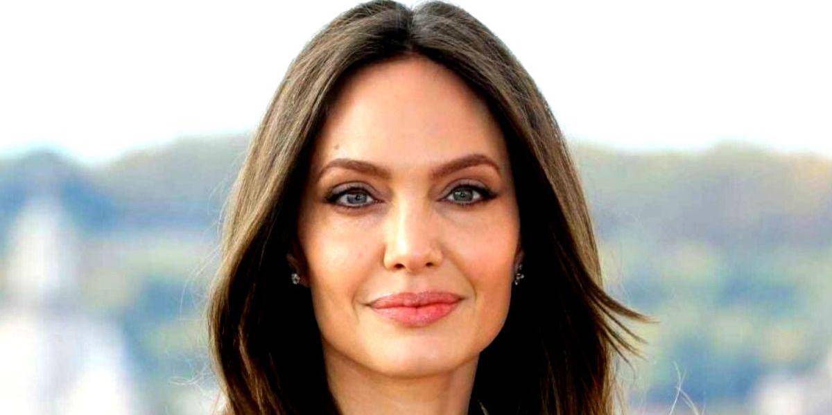 Exitoso, guapo y joven; este es el nuevo novio de Angelina Jolie que podría presentar en Los Óscar
