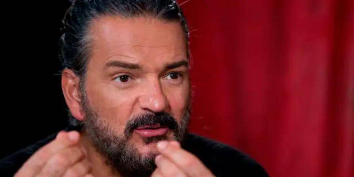 Así fue el momento en que Ricardo Arjona arremetió contra el lenguaje inclusivo