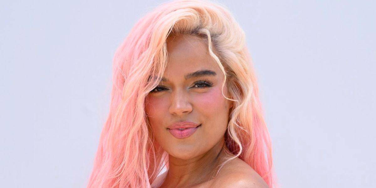 Karol G alborota una cárcel de mujeres en Colombia con un show sorpresa