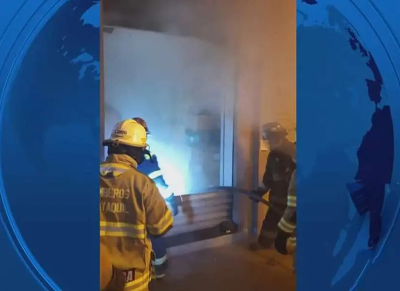 Nuevo incendio en una bodega de la Bahía, centro de Guayaquil