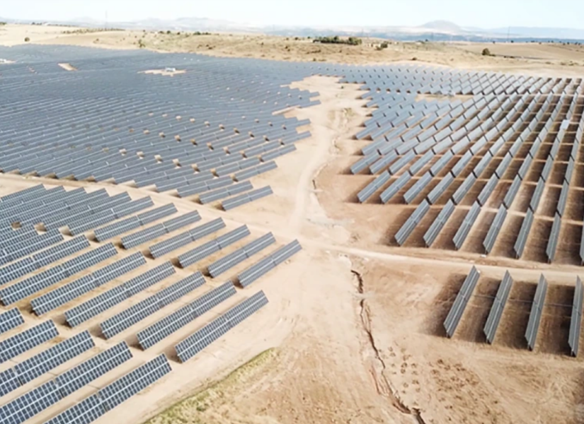 El proyecto fotovoltaico El Aromo -cuya capacidad será de 200 megavatios- fue adjudicado en diciembre de 2020 a la promesa de consorcio Solarpackteam.( Tomada de la empresa española Solarpack )
