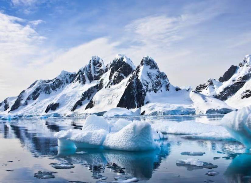Imagen referencial a la Antártida, continente que registra bajos niveles de hielo, los cuales estás preocupando a la comunidad científica de todo el mundo.