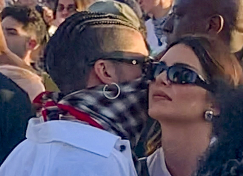 Kendall Jenner y Bad Bunny en el festival de Coachella.