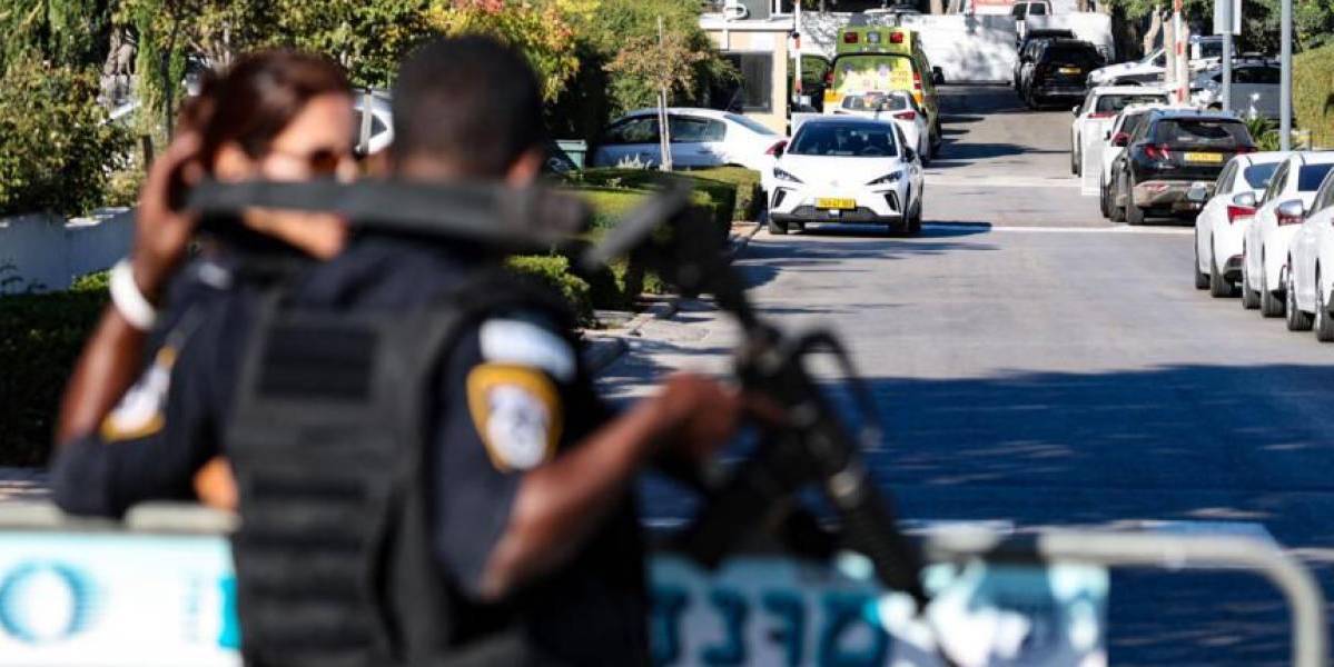 Hezbolá se declaró responsable del ataque con dron a la casa del primer ministro israelí