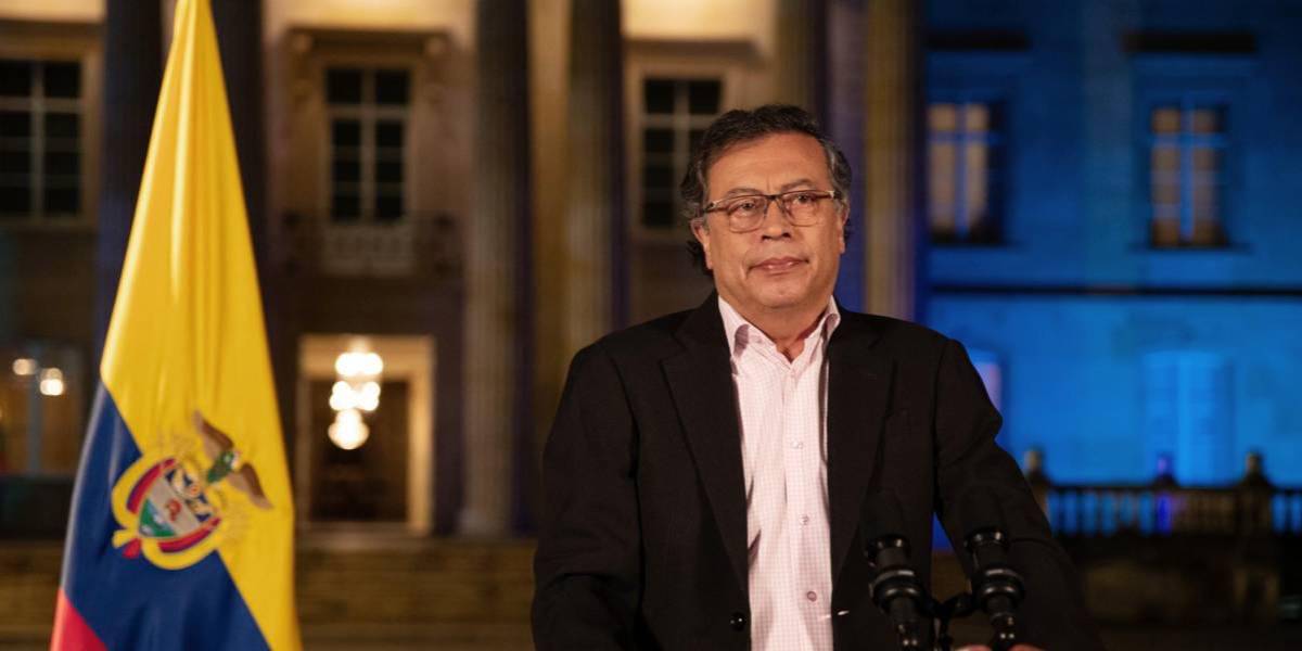 El abogado de alias Fito afirma que no hubo reunión con Gustavo Petro en Manta