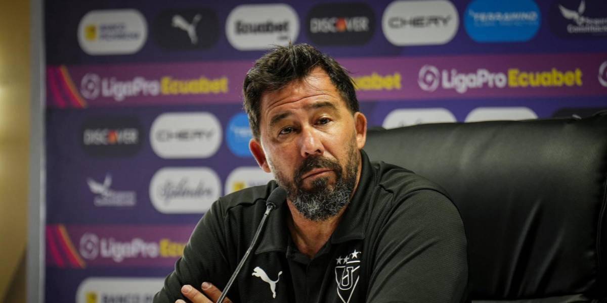 Pablo Vitamina Sánchez dejó de ser técnico de Liga de Quito