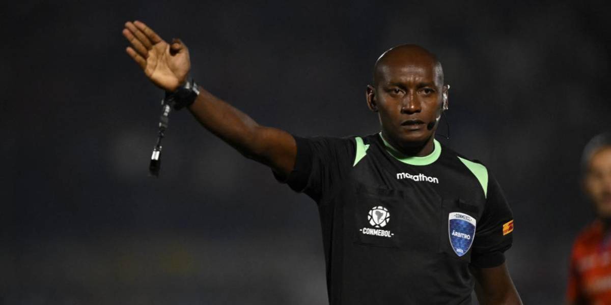 Néstor Pitana defiende decisión de la CNA por designar a Augusto Aragón como árbitro del Clásico del Astillero