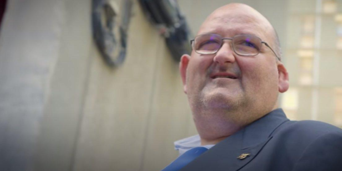 Influencer español sufrió un infarto en una transmisión en vivo