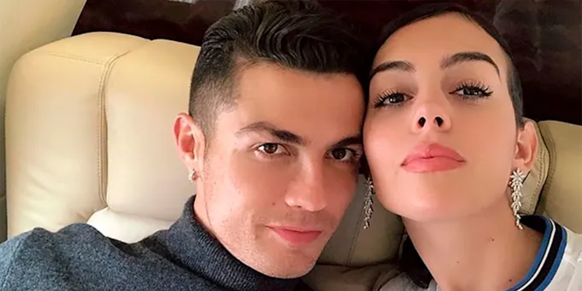 El lujoso viaje romántico de Cristiano Ronaldo y Georgina al desierto de Arabia Saudí