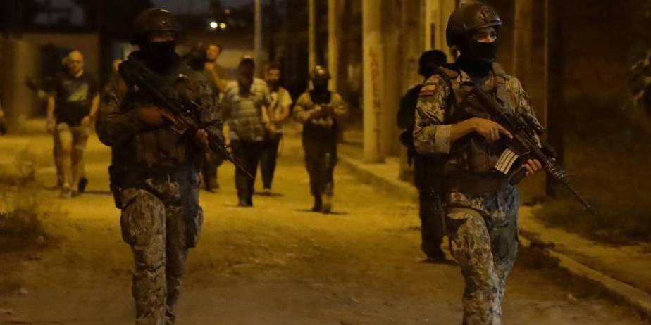 Daniel Noboa decreta toque de queda en cinco provincias de Ecuador y amplía el estatuto para Chimborazo