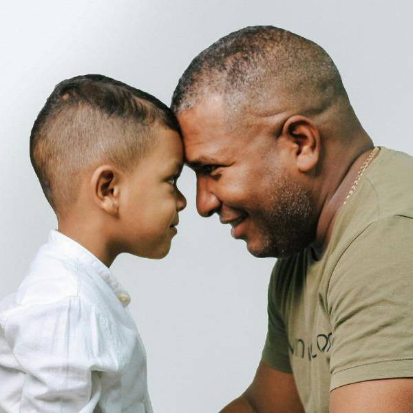 Día del Padre en Ecuador | Así son los papás: conectados, hogareños y preocupados por su salud