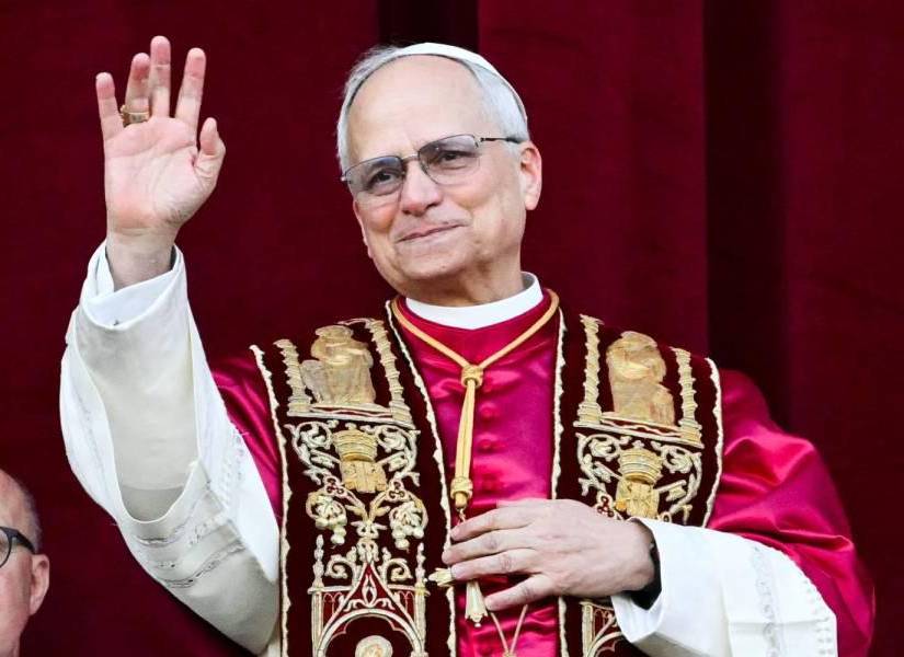 El papa León XIV en su posesión.