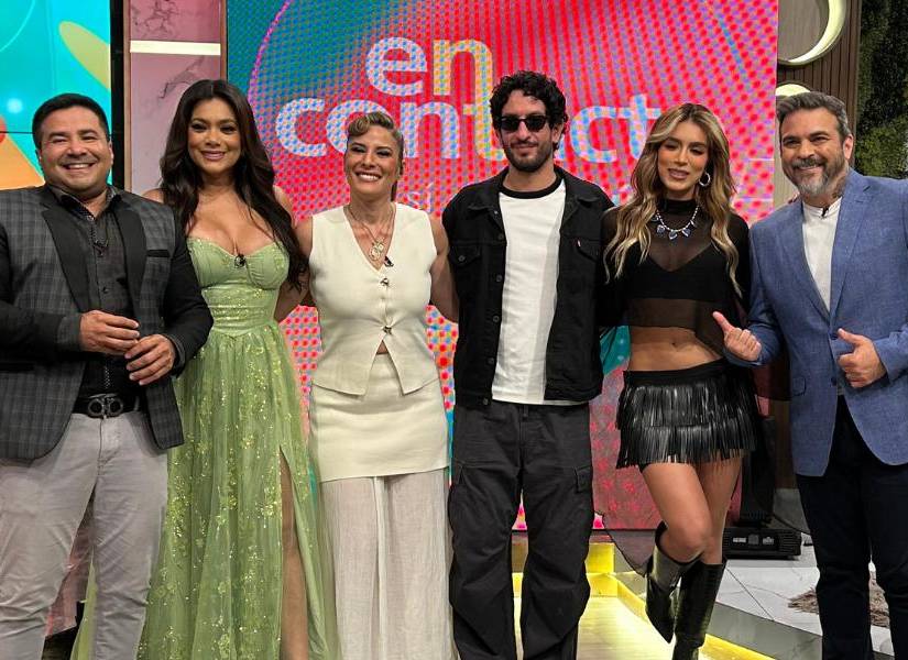 Adreína Bravo y Machaka junto al elenco de En Contacto en una imagen de archivo.