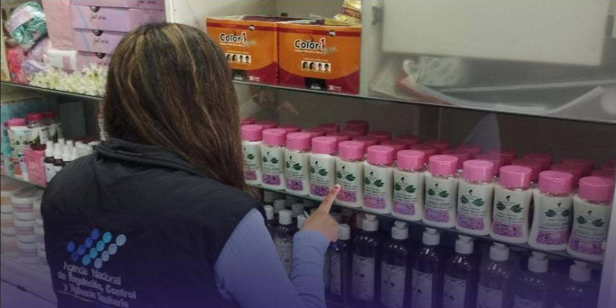 Más de 1200 cosméticos sin Notificación Sanitaria Obligatoria fueron detectados en un local de Riobamba