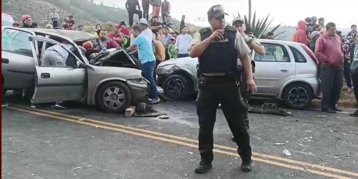 Vía Pelileo-Baños: Dos niños fallecieron en un triple choque