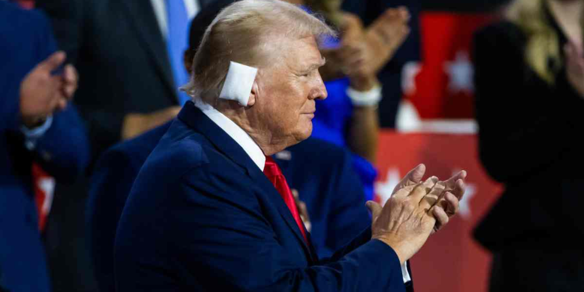 El jefe del FBI reveló una búsqueda en internet del atacante que disparó a Trump