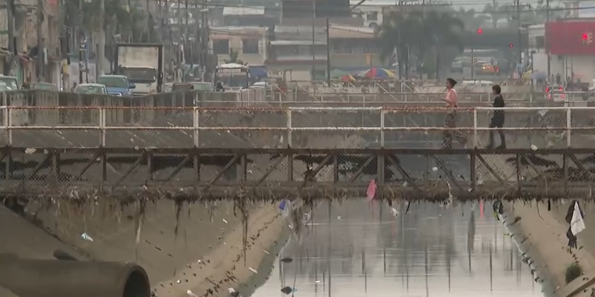 Zanjas y canales de aguas lluvias: un riesgo latente en el norte de Guayaquil