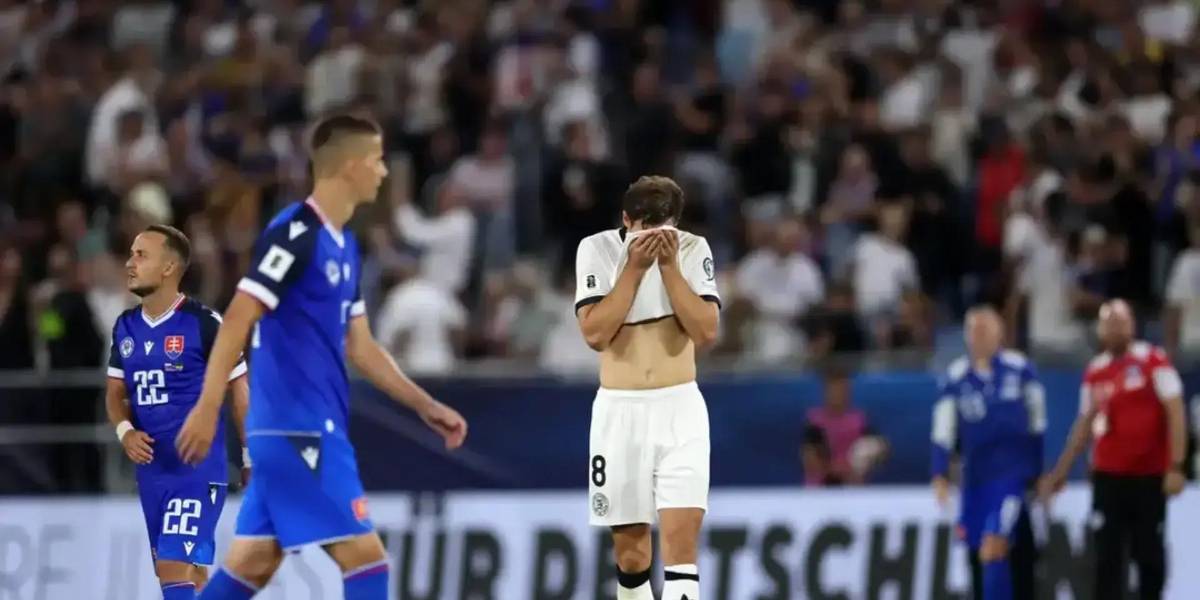 Director técnico de Alemania arremete contra sus jugadores tras la derrota contra Eslovaquia