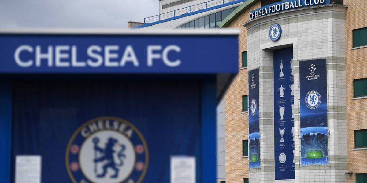 Chelsea veta a 'fan' por abuso racista contra jugador del Tottenham