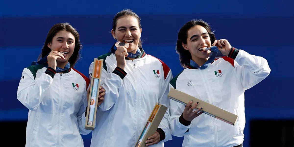 ¿Qué contiene la caja que reciben los deportistas ganadores de medallas?